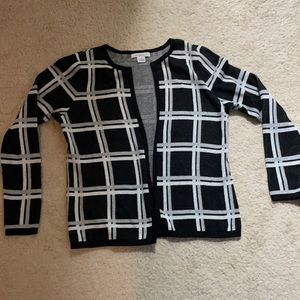 Liz Claiborne sweater. Size Medium